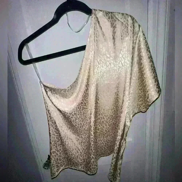 One Shoulder Leopard Satin Blouse - Picture 2 of 3